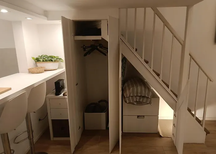 Modern Mini Loft Fleming